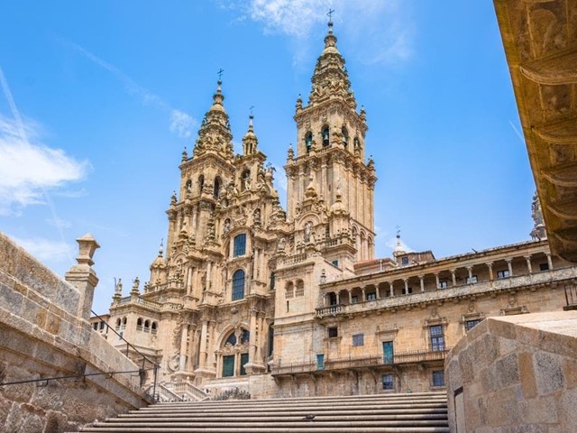 Explorando la ciudad: actividades y lugares cercanos a nuestra residencia